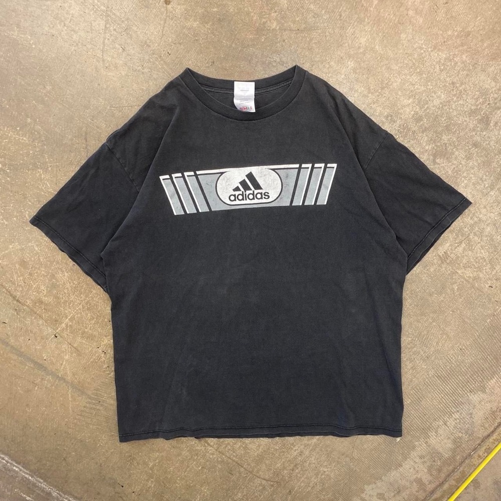 Vintage Adidas Center Logo Trefoil Y2K T-Shirt Size XL